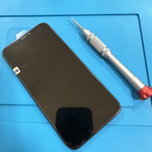 iPhoneXS パネル交換