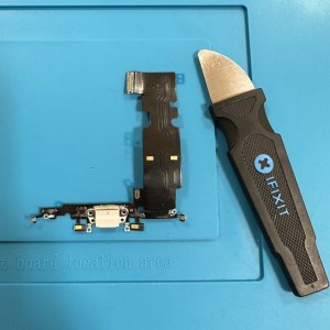 iPhone8Plus ライトニング交換