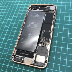 iPhone8 バッテリー交換