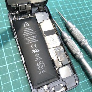 iPhone5 バッテリー交換