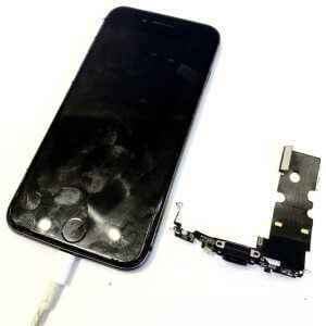 iPhone 8 ライトニング交換
