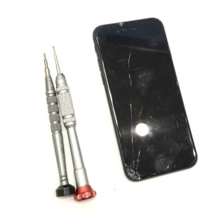 iPhone8 フロントパネル交換