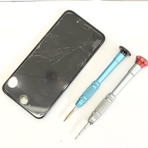 iPhoneSE2 フロントパネル交換