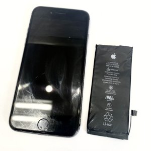 iPhone 8 バッテリー交換