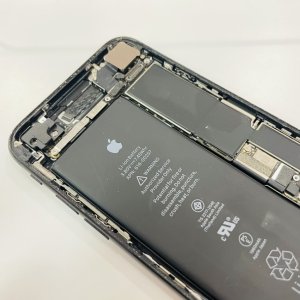 iPhone８バッテリー交換修理