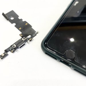 iPhone SE2 ライトニング交換