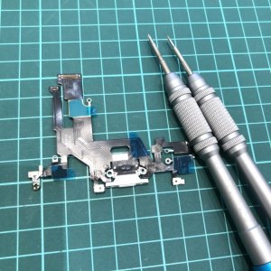 iPhone11 ライトニング交換