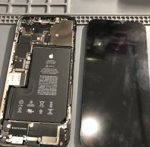 iPhone12ProMax 液晶交換