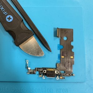 iPhone8 ライトニング交換