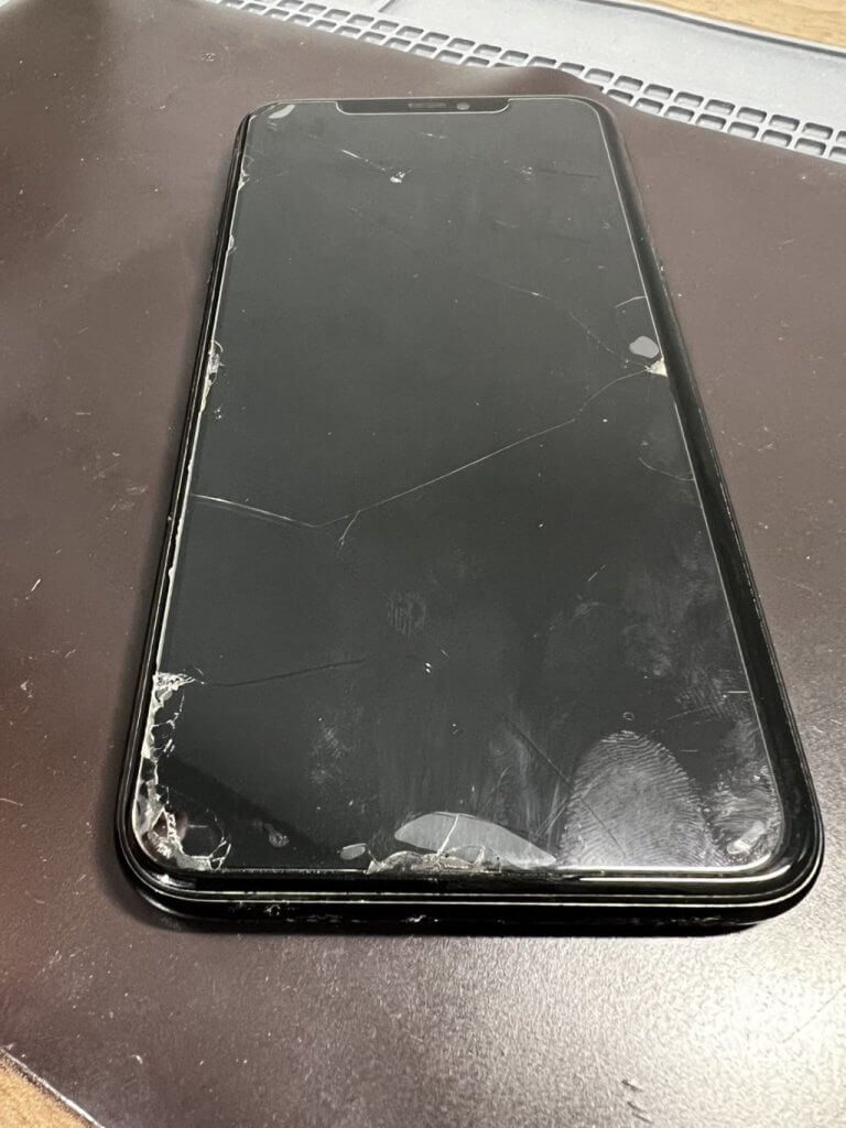 iPhone11 液晶交換