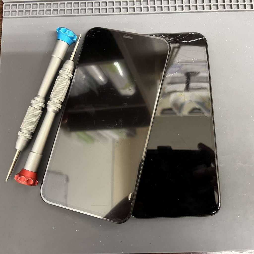iPhone11 液晶交換