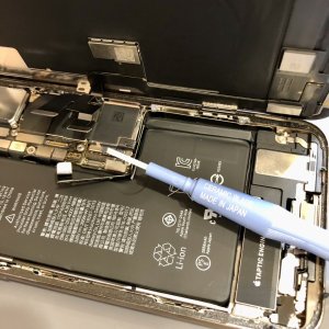 iPhoneXS フロントパネル修理