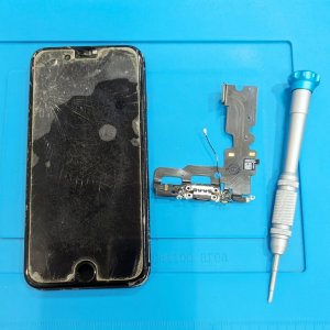 iPhone7(アイフォン7)ライトニング交換修理