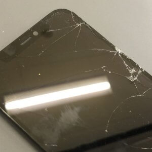 iPhone12 フロントパネル交換修理