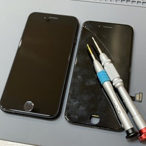 iPhoneSE2 画面割れ修理