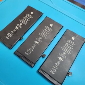 【iPhoneSE2 バッテリー交換】法人様3台分即日修理