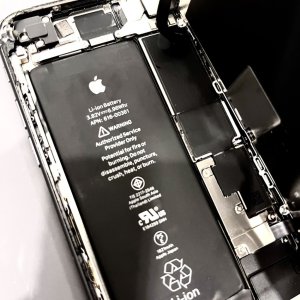 iPhone8 バッテリー交換