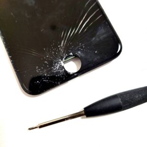 iPhoneSE3 フロントパネル交換