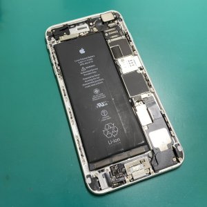 iPhone6S バッテリー交換