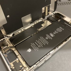 iPhone8　バッテリー交換