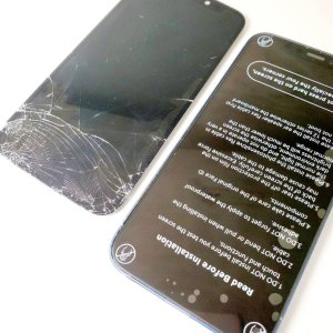 iPhone13 液晶交換