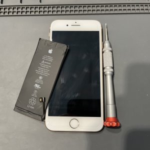 iPhone8 バッテリー交換 即日交換
