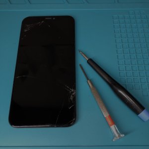 iPhone XR パネル交換