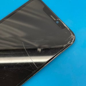 iPhone11 フロントパネル交換修理