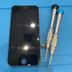 iPhoneSE3 フロントパネル交換