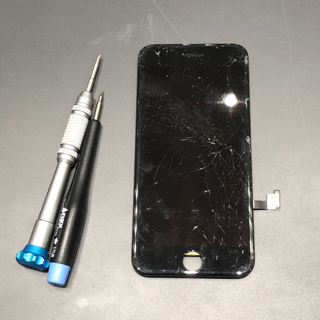 iPhoneSE3 フロントパネル交換