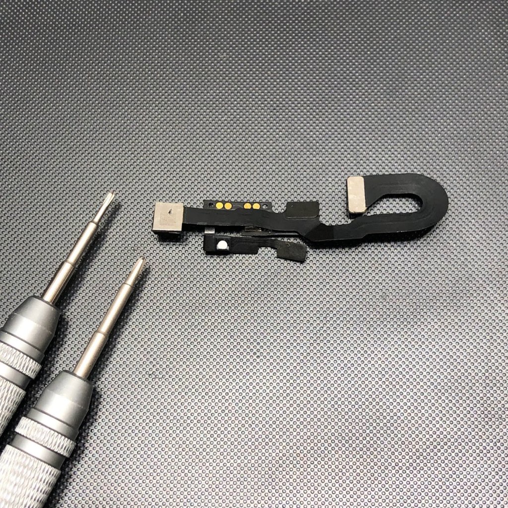 iPhone8 近接センサー交換
