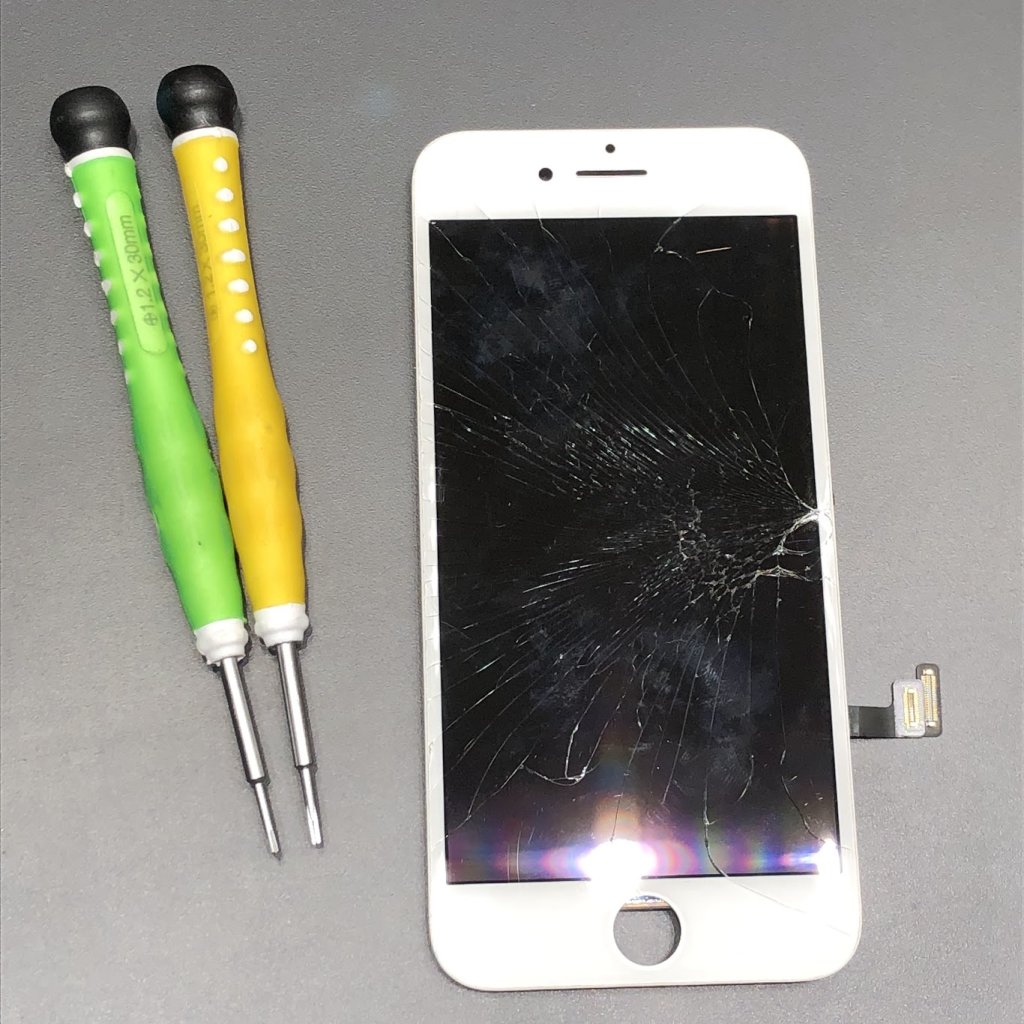 iPhone8 フロントパネル交換