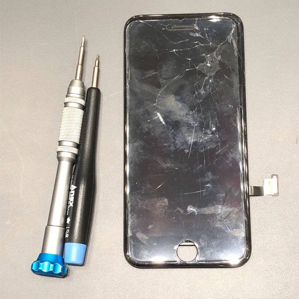 iPhoneSE2 フロントパネル交換