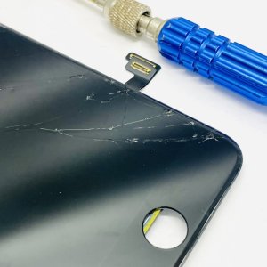 iPhone8 フロントパネル交換修理
