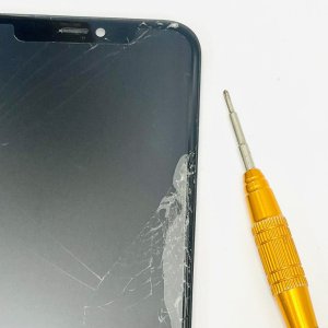 iPhone11 フロントパネル交換修理