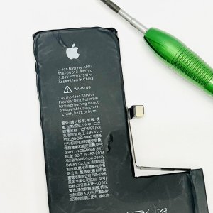 iPhoneXs バッテリー交換修理