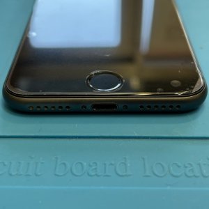 iPhone8 ライトニング交換