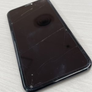 iPhone11　フロントパネル交換