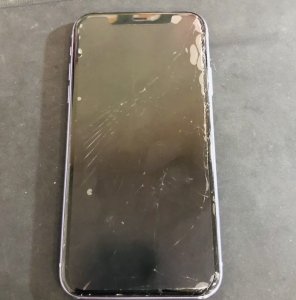 iPhone11 フロントパネル交換