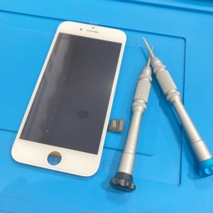 iPhone8　液晶交換修理