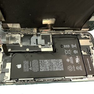 iPhoneXS　水没修理