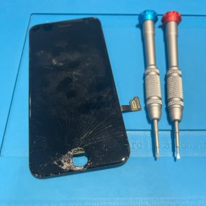 iPhoneSE3 パネル交換