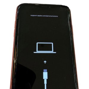 iPhoneXR リンゴループ修理