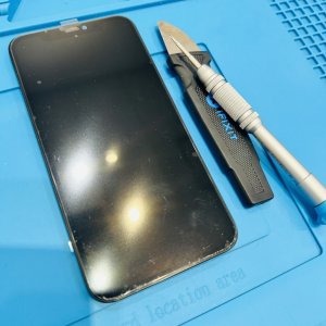 iPhone11 フロントパネル交換