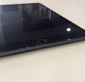 iPad7 ドックコネクタ交換