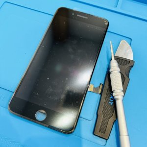 iPhone8Plus パネル交換