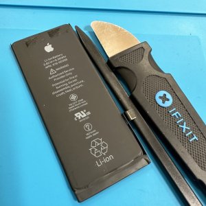 iPhone8 バッテリー交換