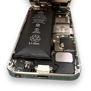 iPhone5　バッテリー交換　膨張　液晶交換　