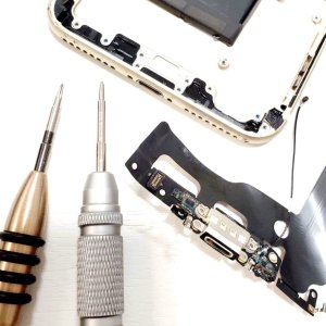 iPhone6splus ライトニング交換修理