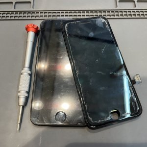 iPhoneSE2 パネル交換